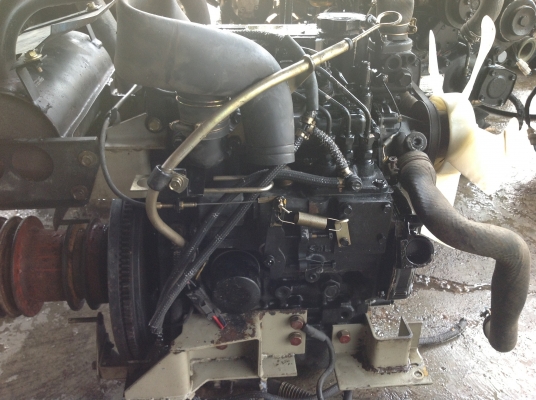 ขายเครื่องแบ็คโฮเก่าญี่ปุ่น 3 สูบ ยี่ห้อมิตซูบิชิ รุ่น S3L-2  ขนาด 30 แรงม้า สภาพสวยมากๆ