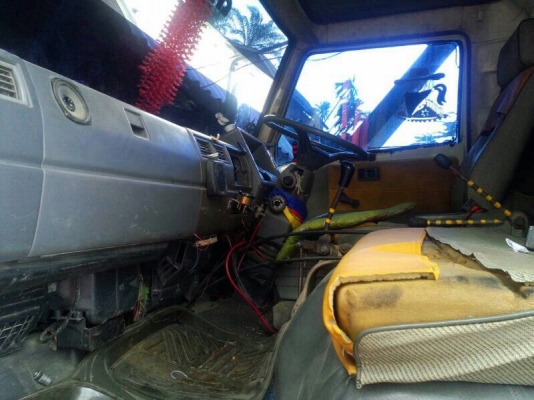 รถฮีโน่ 6 ล้อดั้ม FB112 117 แรงม้า. ปี 35 สนใจติดต่อ 081 - 6079515 รถฮีโน่ 6 ล้อดั้ม FB112 117 แรงม้า. ปี 35 สนใจติดต่อ 081 - 6079515