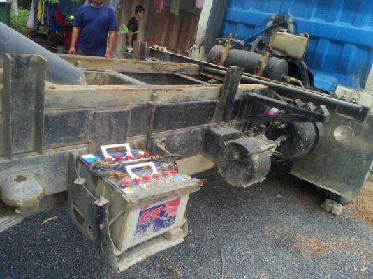 รถฮีโน่ 6 ล้อดั้ม FB112 117 แรงม้า. ปี 35 สนใจติดต่อ 081 - 6079515 รถฮีโน่ 6 ล้อดั้ม FB112 117 แรงม้า. ปี 35 สนใจติดต่อ 081 - 6079515