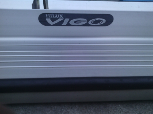 ขาย บันไดข้างวีโก้ สภาพดีพร้อมใช้งาน ราคา 2500