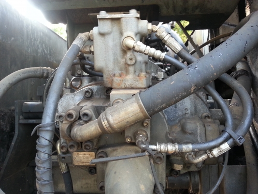 ขายอะใหล่ HITACHI EX200-3 สนใจติดต่อด่วนครับ