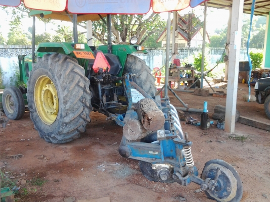 JoHN   DEERE     5310  K    เล่มทะเบียน  พาน3  พาน6  ยกร่องดันหน้า