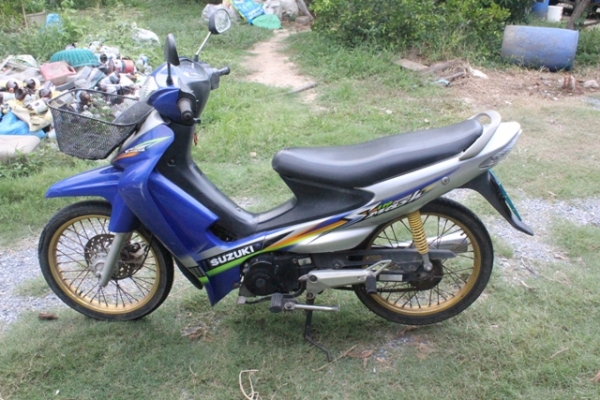ขาย suzuki smash ราคา 8500 บาท ทะเบียนไม่ขาดต่อ พร้อมโอนครับ