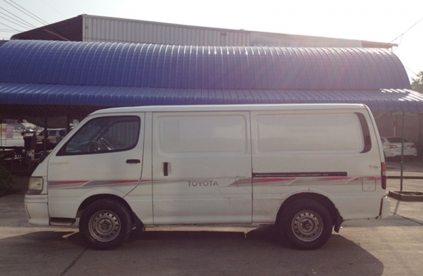 รถตู้ หัวจรวด เครื่องดีเซล 2.8 พวงมาลัยพาวเวอร์/ไม่ชนหนักไม่จมน้ำ/พร้อมใช้งาน ขับดีมาก