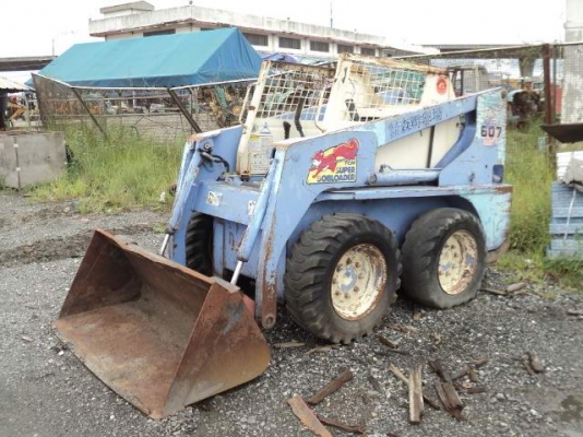 ขายรถตักเอนกประสงค์ TCM 607 สภาพพร้อมใช้งาน