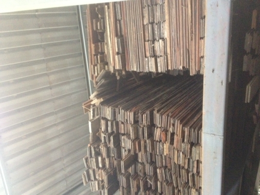 ไม้ปาเก้ไม้มะค่า