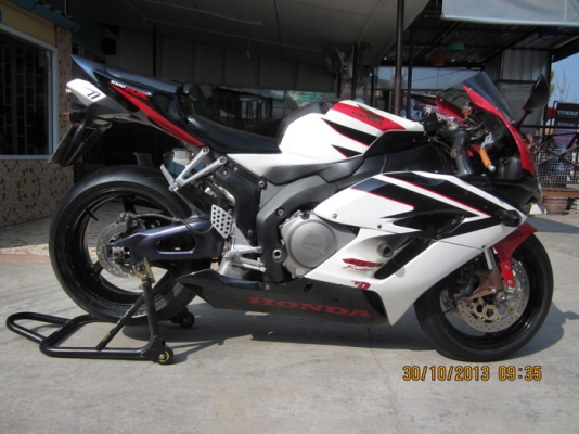 cbr1000rr ปี05 ทะเบียนพร้อมโอน