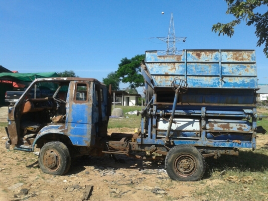 ขายรถสีข้าว เกษตรพัฒนา 5 ฟุต เครื่อง 4JB1 ฝาดำ ขายตามสภาพ