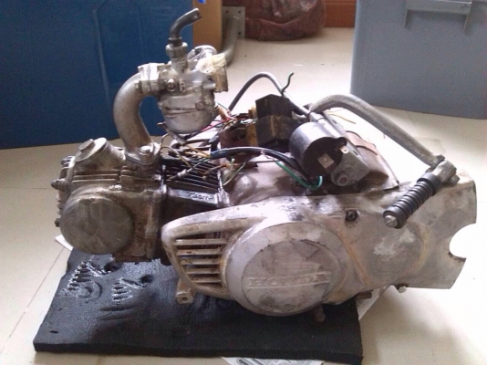 ขายเครื่อง honda c 72 cc