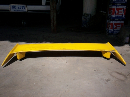 สปอยเลอร์ ใส่ฝากระโปรงท้าย ใส่สีเหลืองมีไฟเบรค ขายขำๆ500บาท สปอยเลอร์ ใส่ฝากระโปรงท้าย ใส่สีเหลืองมีไฟเบรค ขายขำๆ500บาท