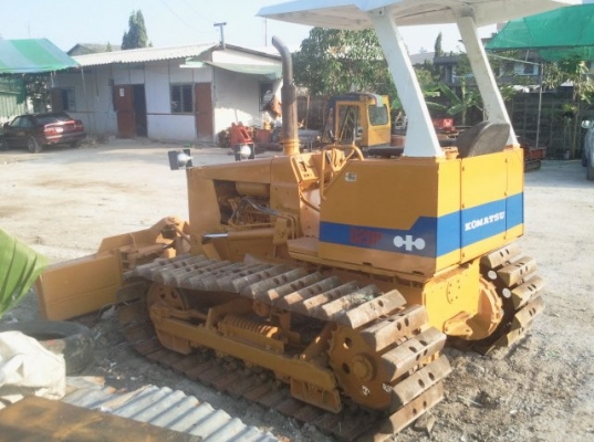 KOMATSU D20-6P KOMATSU D20-6P