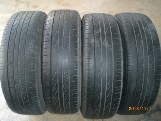 แม็กhonda city15"พร้อมยาง185-60-15ปี11 ราคา5000