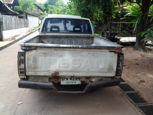 ขายนิสสัน bigm 2500 ฝาแดง แคปเล็ก ขายนิสสัน bigm 2500 ฝาแดง แคปเล็ก