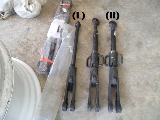 ขาย ชุดหมุนตั้งหางไถฟอร์ดNH40/TS มีทั้งข้างซ้ายและขวา คู่ละ5,000บาท **ของเก่านอกก็มีนะครับโทรสอบถามได้..