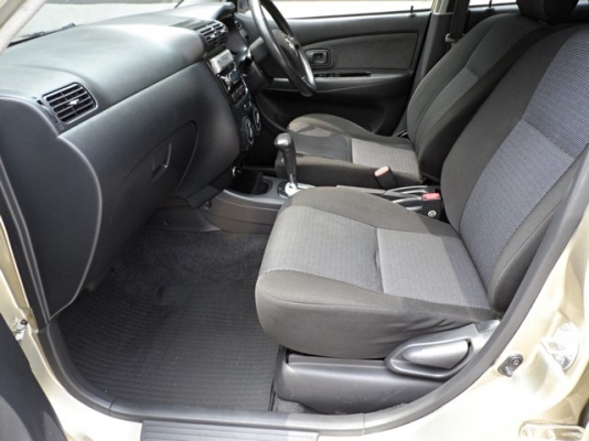 TOYOTA AVANZA 1.3 E LIMITED ปี 2004 รถบ้านแท้ จัดไฟแนนซ์ได้ค่ะ T.086-527-9533