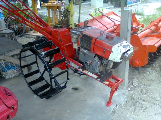 ขายรถไถนาเดินตามเครื่องยันมาร์8แรงพร้อมโครงบีบเลี้ยวมิตรชาวนา