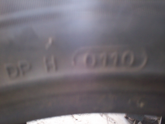 ยาง215 50 R17ยี่ห้อHANKOOKปี2010ดอกเต็ม มี2เส้น เส้นละ1000บาท