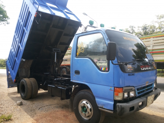 isuzu NPR รถสวย พร้อมใช้งาน