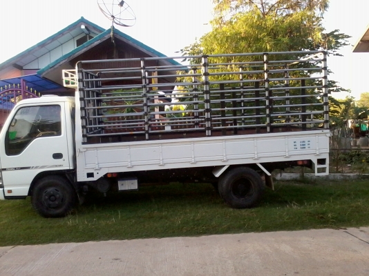 ขายรถบรรทุก ISUZU หกล้อใหญ่ 130 แรง สภาพใหม่กิ๊ก ทะเบียนพร้อมโอน