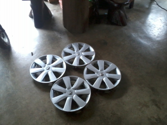 ขายฝาครอบขอบ 14 ของนิสสัน ราคาถูกๆๆๆ ขายฝาครอบขอบ 14 ของนิสสัน ราคาถูกๆๆๆ