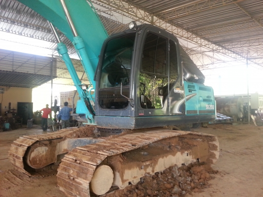 ขายด่วน แบคโฮ KOBELCO YN 12 SK200-8