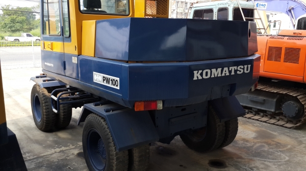ขาย รถขุดล้อยาง KOMATSU PW100-3 ราคา 1,100,000 โทร 081-8507085 (เอ)