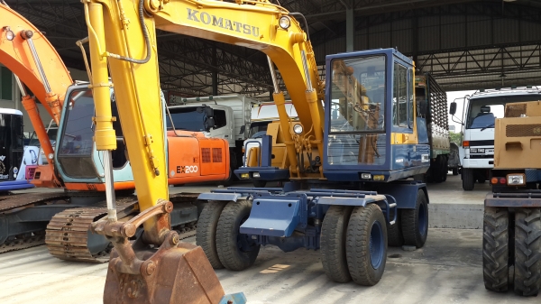 ขาย รถขุดล้อยาง KOMATSU PW100-3 ราคา 1,100,000 โทร 081-8507085 (เอ)