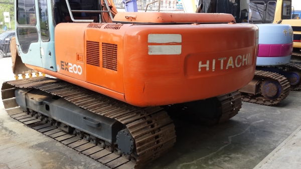 ขายด่วน แบคโฮ HITACHI EX200-3  ราคา 990,000 โทร 081-8507085 (เอ)