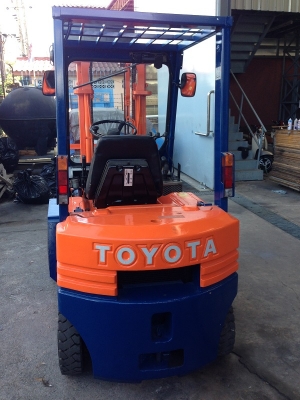 ขายรถยกโตโยต้า TOYOTA 5FD15 ขนาด 1.5 ตัน เครื่องดีเซล งาฮิ้ง (001)