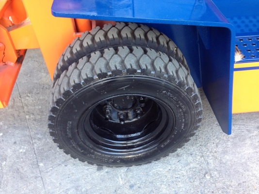 ขายรถยกโตโยต้า TOYOTA 5FD15 ขนาด 1.5 ตัน เครื่องดีเซล งาฮิ้ง (001)