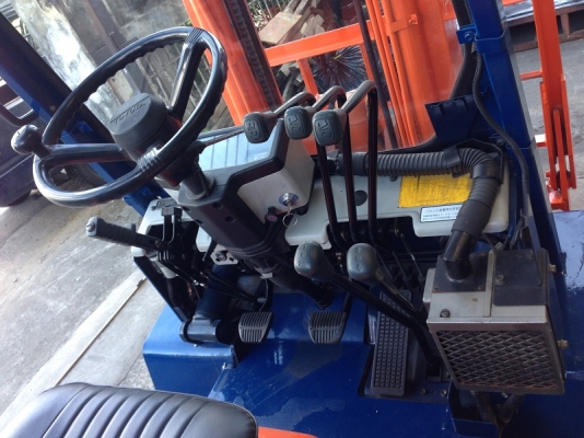 ขายรถยกโตโยต้า TOYOTA 5FD15 ขนาด 1.5 ตัน เครื่องดีเซล งาฮิ้ง (001)