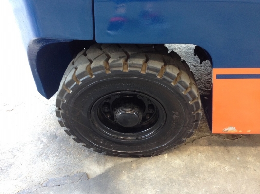 ขายรถยกโตโยต้า TOYOTA 5FD15 ขนาด 1.5 ตัน เครื่องดีเซล งาฮิ้ง (001)