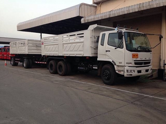 ขายรถบรรทุก10ล้อดั๊มพ์คอกรั้วสามเส้น สองเพลา 270แรงม้า