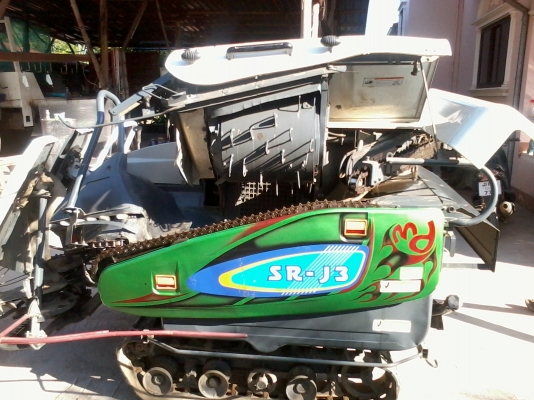 ขายรถเกี่ยวข้าวเล็ก คูโบต้า 12 แรง เหมาะกับข้าราชการอยากทำนาเอง