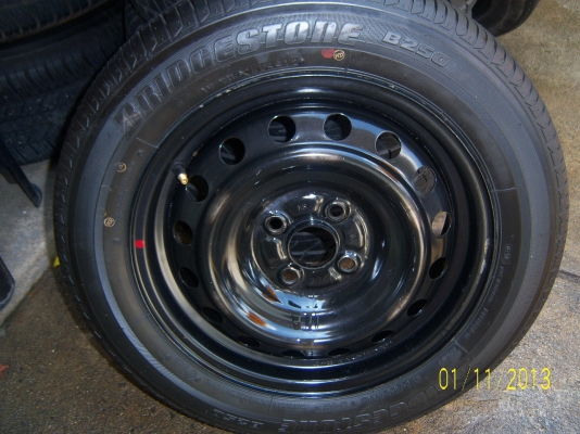 ยางอะไหล่ 175 65 15 ปี 12  พร้อมกะทะล้อ ใหม่กริ๊บ