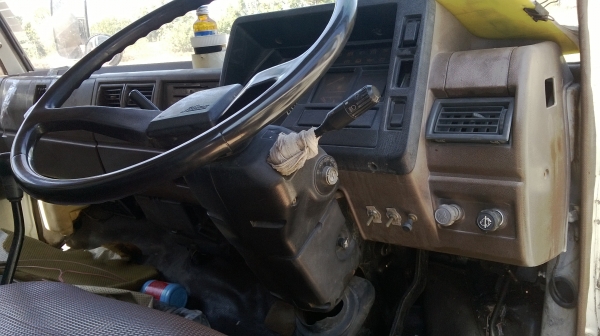 ขายด่วน km779 ปี2532 เครื่อง wo4d ดีมาก ยาว 5.5 เมตร ยางเลเดี้ยนใหม่เอี่ยม คัสซีสวยมากๆ ด้านซ้ายมีเฉี่ยวมา ขายด่วน km779 ปี2532 เครื่อง wo4d ดีมาก ยาว 5.5 เมตร ยางเลเดี้ยนใหม่เอี่ยม คัสซีสวยมากๆ ด้านซ้ายมีเฉี่ยวมา