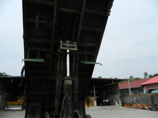 ขาย 10ล้อ 1เพลา ดั้ม ISUZU DECA195 แรงม้า ปี48