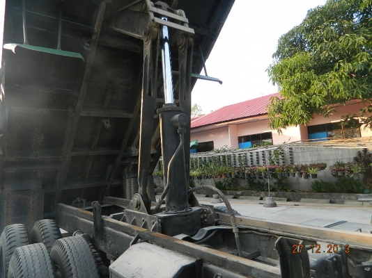 ขาย 10ล้อ 1เพลา ดั้ม ISUZU DECA195 แรงม้า ปี48