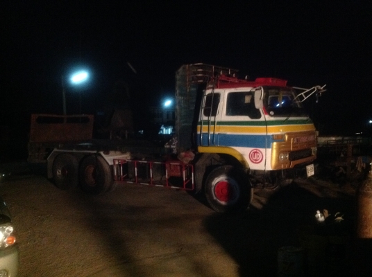 ขายนิสันยูดีcw30เพลาเดียวเครื่องpe6สวยๆ