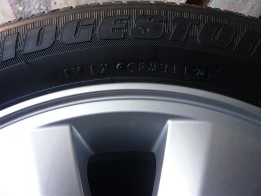 เหลือแม็กซ์ AVANZA2012 ใช้งานน้อยมาก ล้อสวยยางสวยกว่า