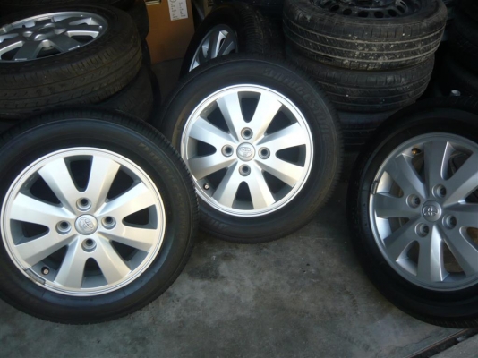 เหลือแม็กซ์ AVANZA2012 ใช้งานน้อยมาก ล้อสวยยางสวยกว่า