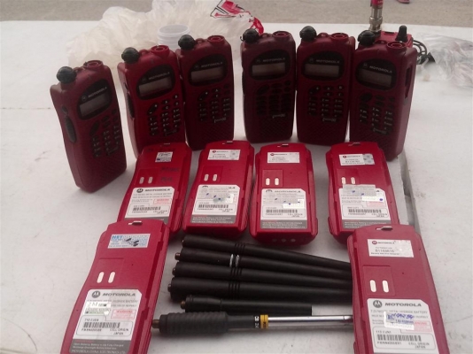 ขาย วอเเดง MOTO 80CH 6 ตัว ถ่านเเท้ ครับ อุปกรณ์มีดังรูป เท่านั้น ขาย วอเเดง MOTO 80CH 6 ตัว ถ่านเเท้ ครับ อุปกรณ์มีดังรูป เท่านั้น