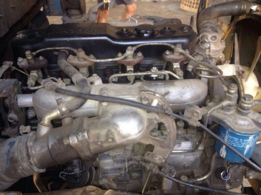 รถอีซูซุ 6 ล้อ รั้ว NPR  เปลื่ยนเครื่อง 110 แรงม้า.  สนใจติดต่อ 081 - 6079515