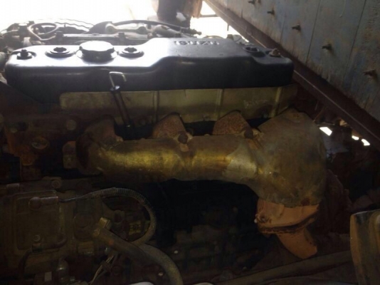 รถอีซูซุ 6 ล้อ รั้ว NPR  เปลื่ยนเครื่อง 110 แรงม้า.  สนใจติดต่อ 081 - 6079515