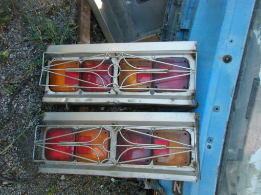 ชุดไฟท้ายสแตนเลส10ล้อ