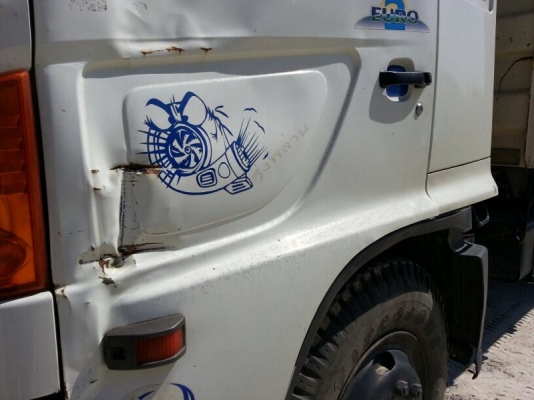 รถฮีโน่ 6 ล้อดั้ม FG1J  220 แรงม้า ปี 50  ( รถวิ่ง 243,xxx กม. )  สนใจติดต่อ 081 - 6079515