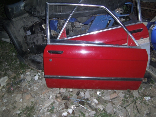 ประตู BMW E21