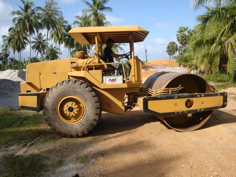 รถบดล้อเหล็ก SAKAI