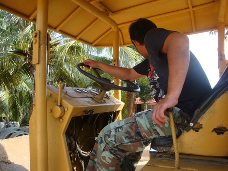 รถบดล้อเหล็ก SAKAI