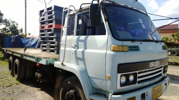 10ล้อเพลาเดียว JCMวางเครื่องEH700 168แรง เฟืองท้ายฟูโซ่..สภาพดีพร้อมใช้...